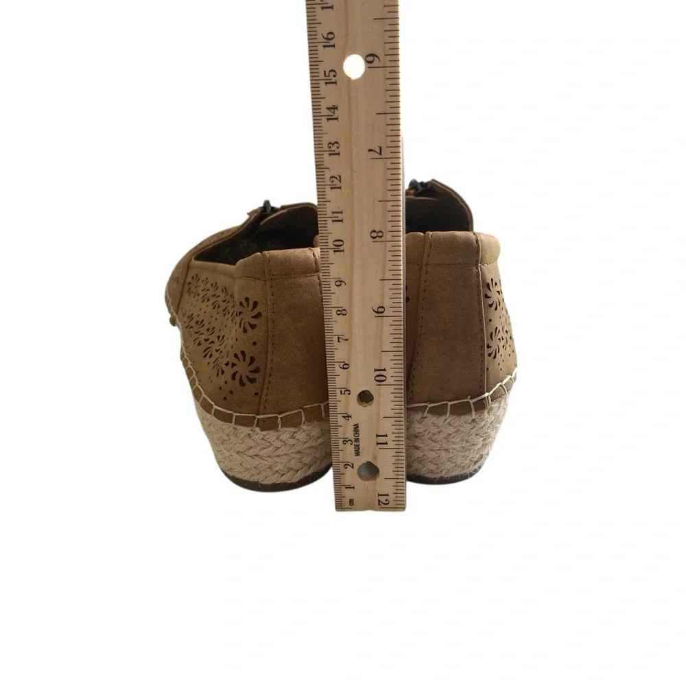 Easy Street Espadrilles Womens ‎ 8.5 Zenon Tan Slip On Cut Out Boho Festival New